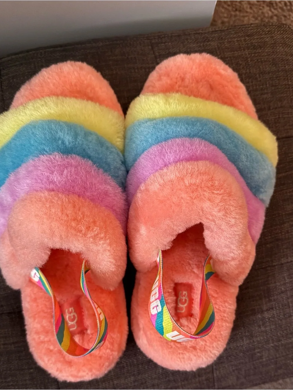 UGG Fluff Yeah Slide Kids Peach Bliss Multi-Color size 4 Big Kids